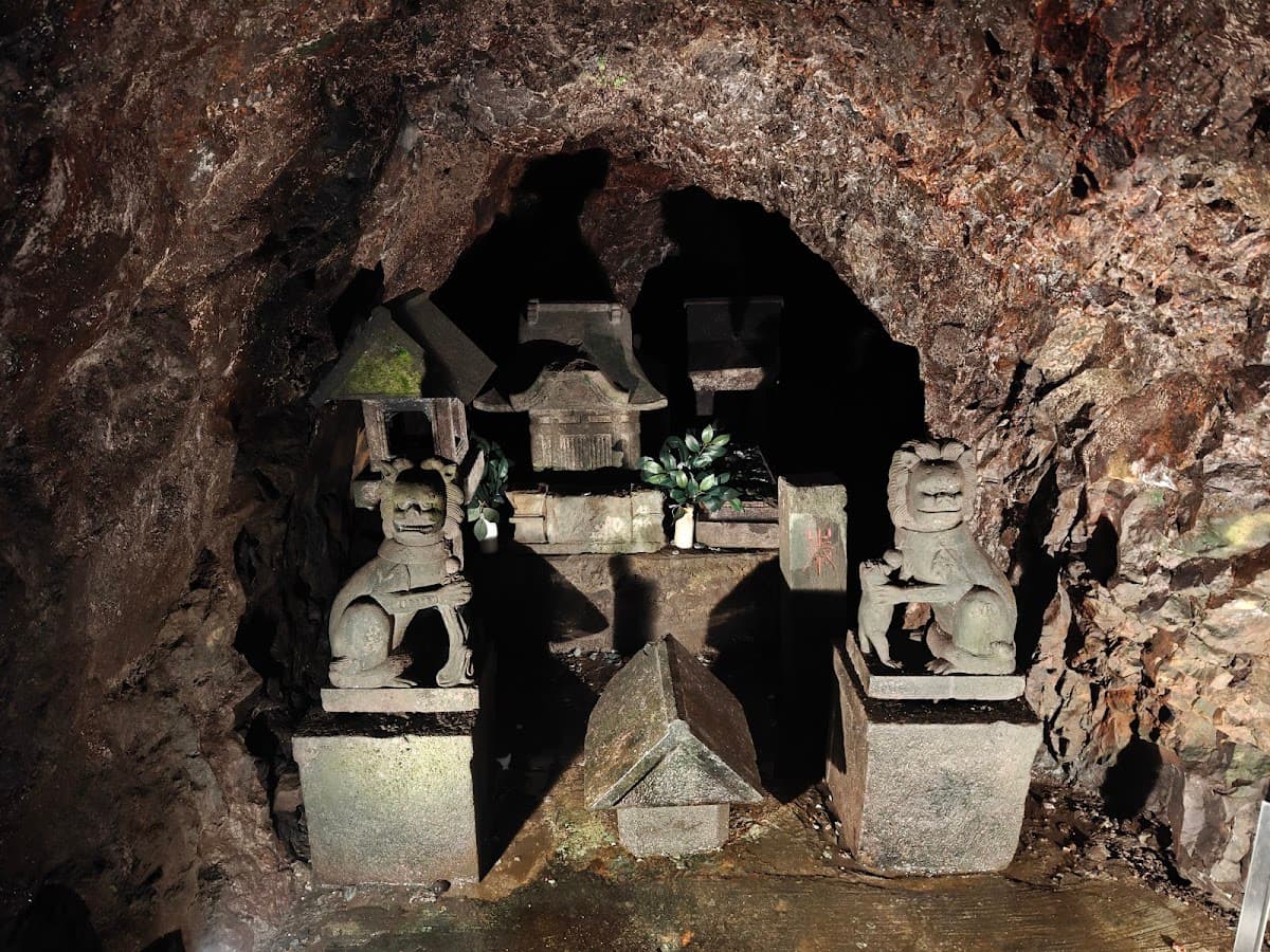 江ノ島 岩屋と稚児ヶ淵の冒険散歩 の写真 2